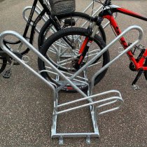 Dubbesidiga cykelställ med 6 platser