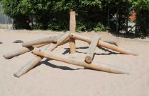 klätterställning i naturlek