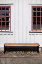 Sittbänk för offentlig miljö