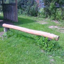 Equilibra fjädrande balansbom i natur