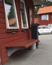 Träbänk för väggmontering