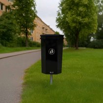 Soptunna med lock vid BRF utomhusmiljö