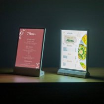 Svart uppladdningsbart menyställ stående A5 med belysning och inbyggt batteri