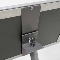 Vridbar skylthållare A4 silver baksida med fäste