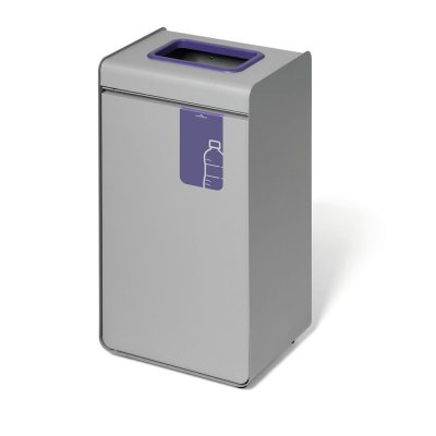 Närbild på lila färgmarkerat inkast och symbol för plastförpackningar på återvinningskärl